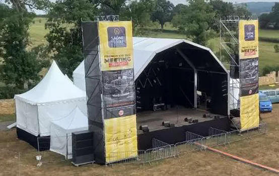 Scène - Tribune, Baume-les-Dames, EST EVENEMENT